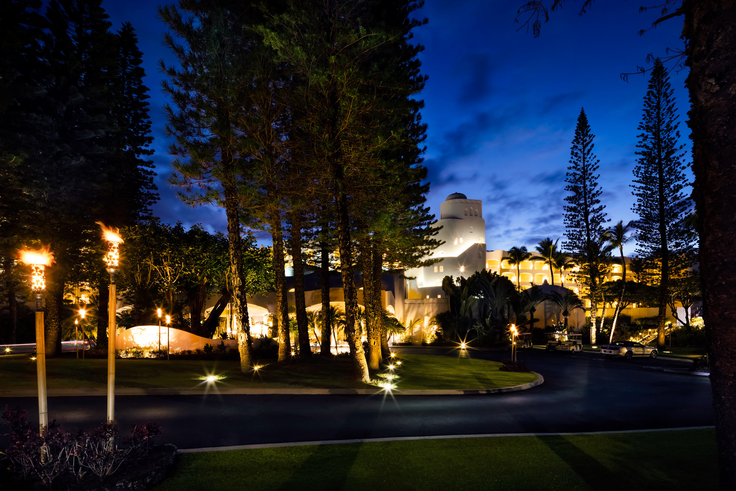 exterior shot of fairmont kea lani at night
